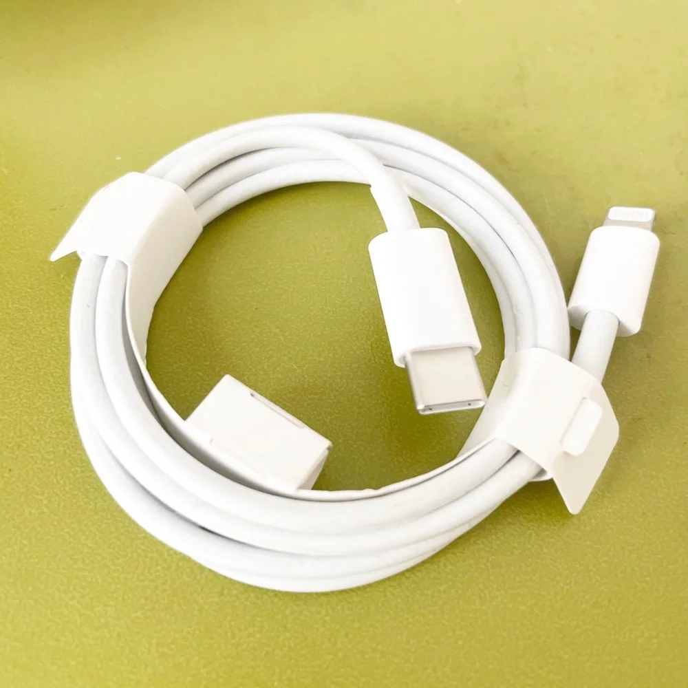 NEW Apple - 3.3' USB Type C-to-Lightning Charging Cable - White